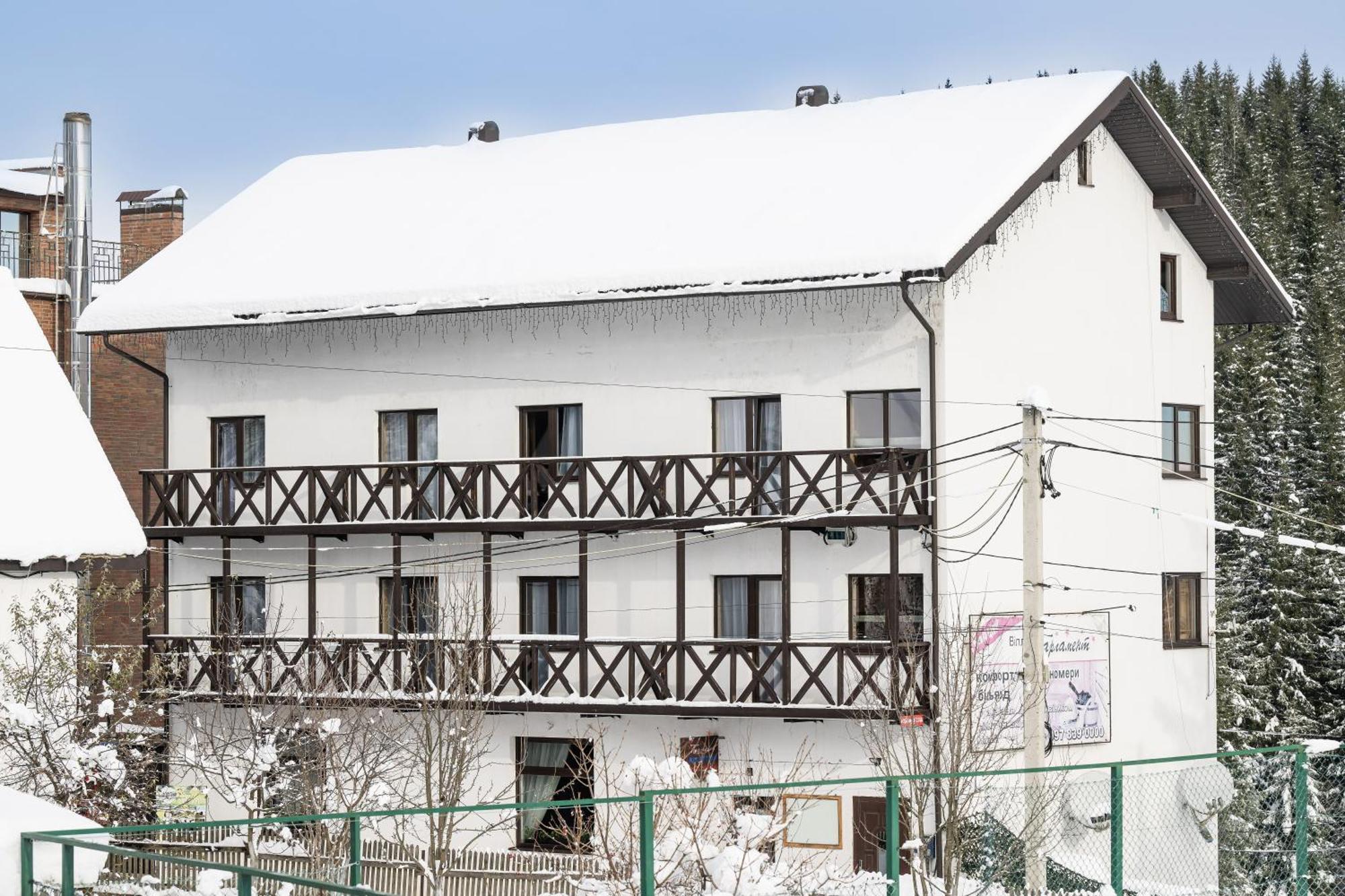 Готельний Комплекс Парламент, Яблуниця Kültér fotó